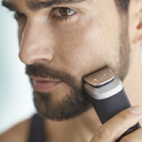 Philips Norelco Multigroom 5000 Trimmer Razor Body Groomer Men's Grooming - Picture 3 of 7